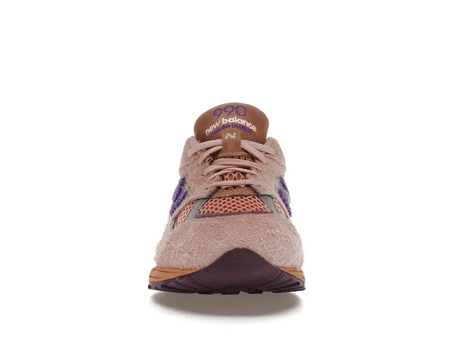 Фото № 2 с приближением к товару «‎New Balance 990v2»