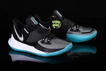Nike Kyrie 3 Moon IN The Dark  - 3