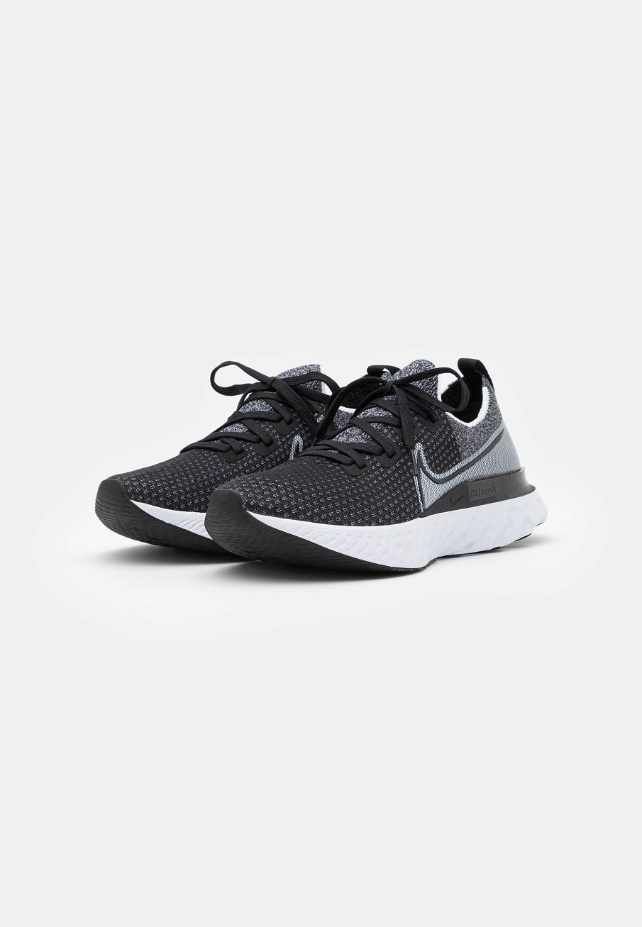 Фото № 1 с приближением к товару «‎Nike React Infinity FK»