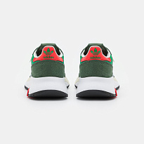Фото № 3 с приближением к товару «‎Adidas Retropy »