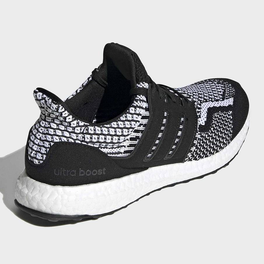 Фото № 3 с приближением к товару «‎Adidas Ultraboost 5.0 Dna »