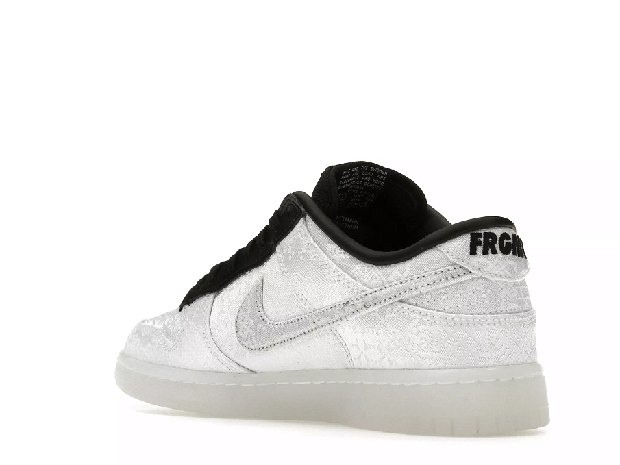 Фото № 2 с приближением к товару «‎Nike Dunk Low CLOT Fragment White»