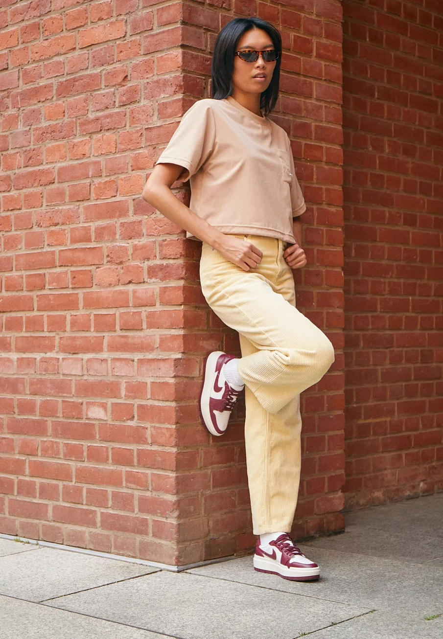 Фото № 3 с приближением к товару «‎AIR JORDAN 1 ELEVATE»