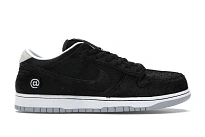 Фото № 1 с приближением к товару «‎Nike SB Dunk Low Medicom Toy (2020)»