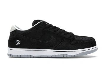 Nike SB Dunk Low Medicom Toy (2020) - 1