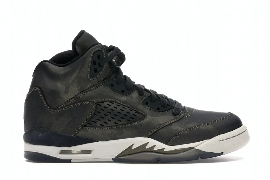 Фото № 1 с приближением к товару «‎Jordan 5 Retro Heiress Camo »