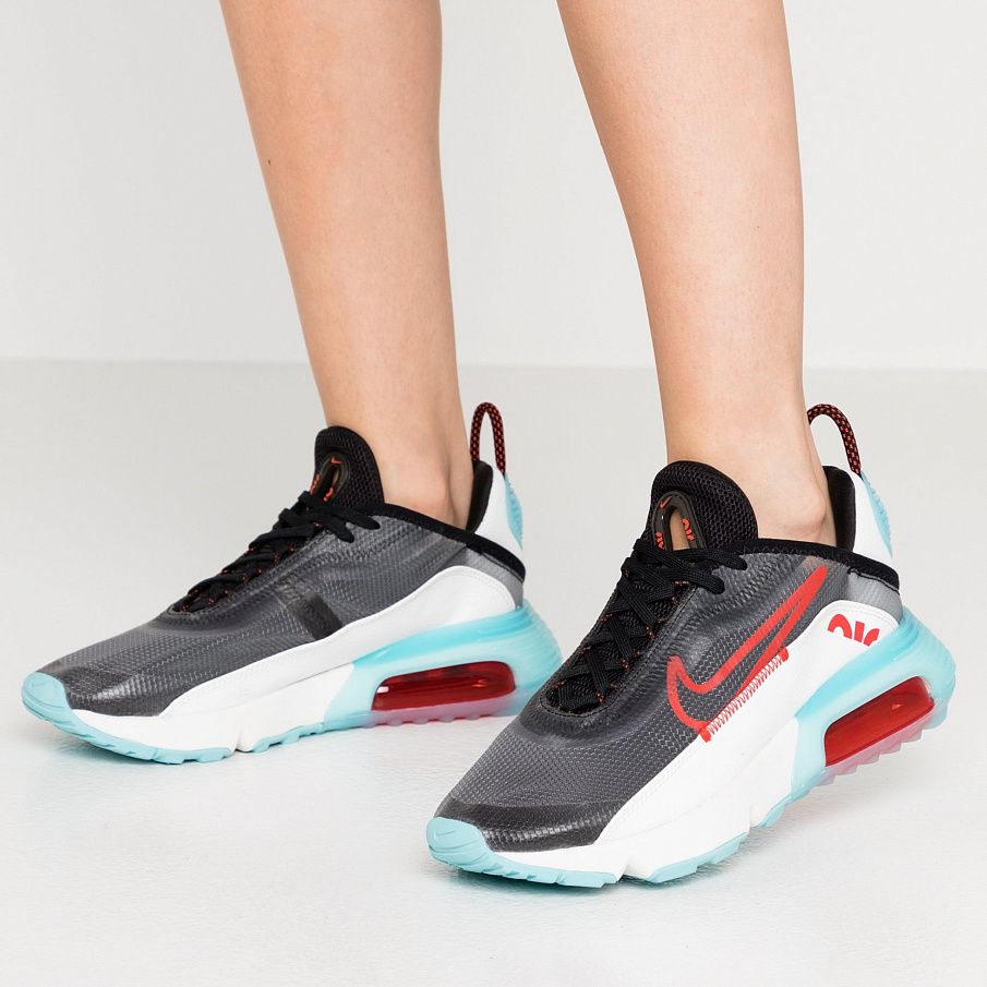 Фото № 1 с приближением к товару «‎Nike Air Max 2090 »
