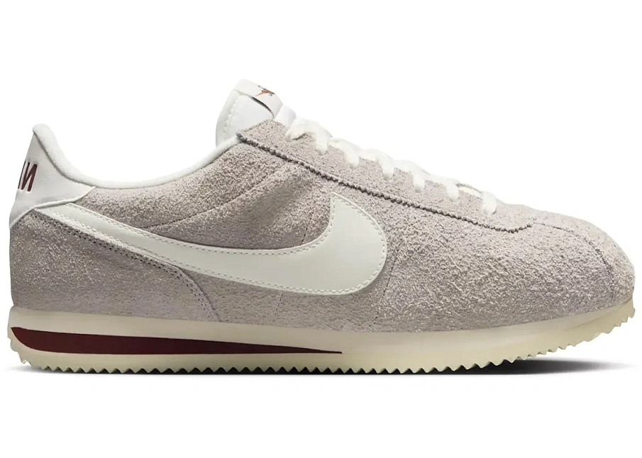 Фото № 1 с приближением к товару «‎Nike Cortez SE Suede»