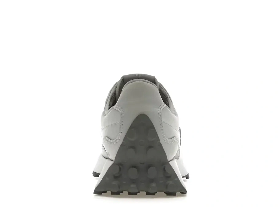 Фото № 4 с приближением к товару «‎New Balance 327»