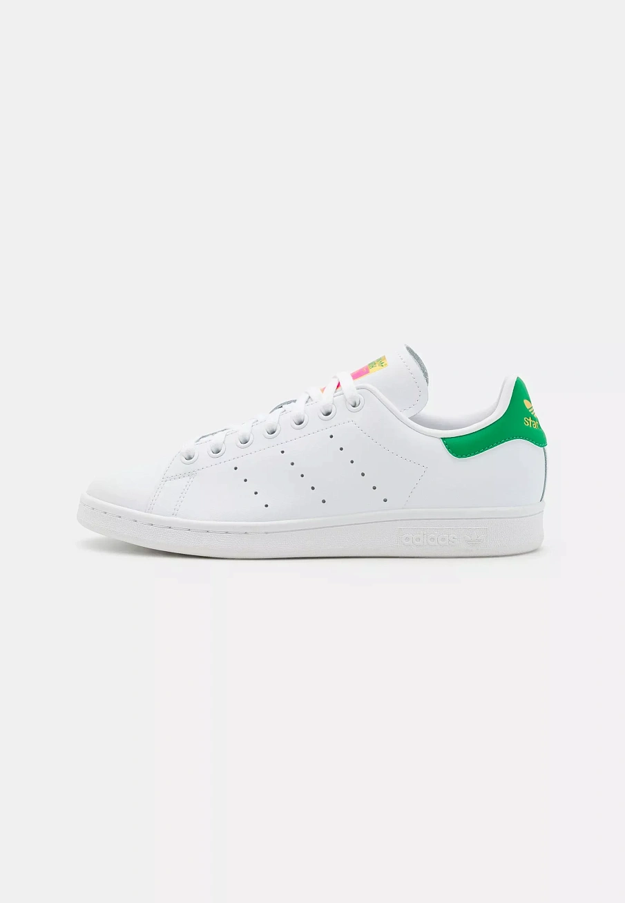 Фото № 2 с приближением к товару «‎STAN SMITH »