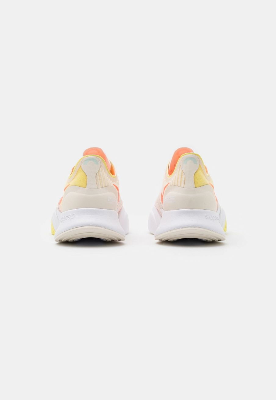 Фото № 3 с приближением к товару «‎Nike Superrep GO»