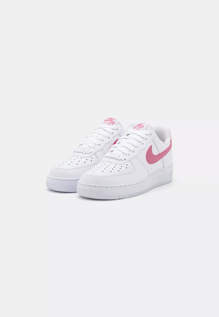 Фото № 2 с приближением к товару «‎W AIR FORCE 1 07 ESS TRND»
