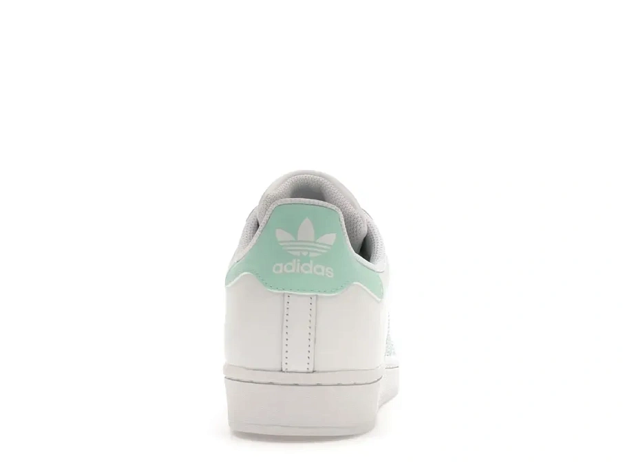 Фото № 4 с приближением к товару «‎adidas Superstar»