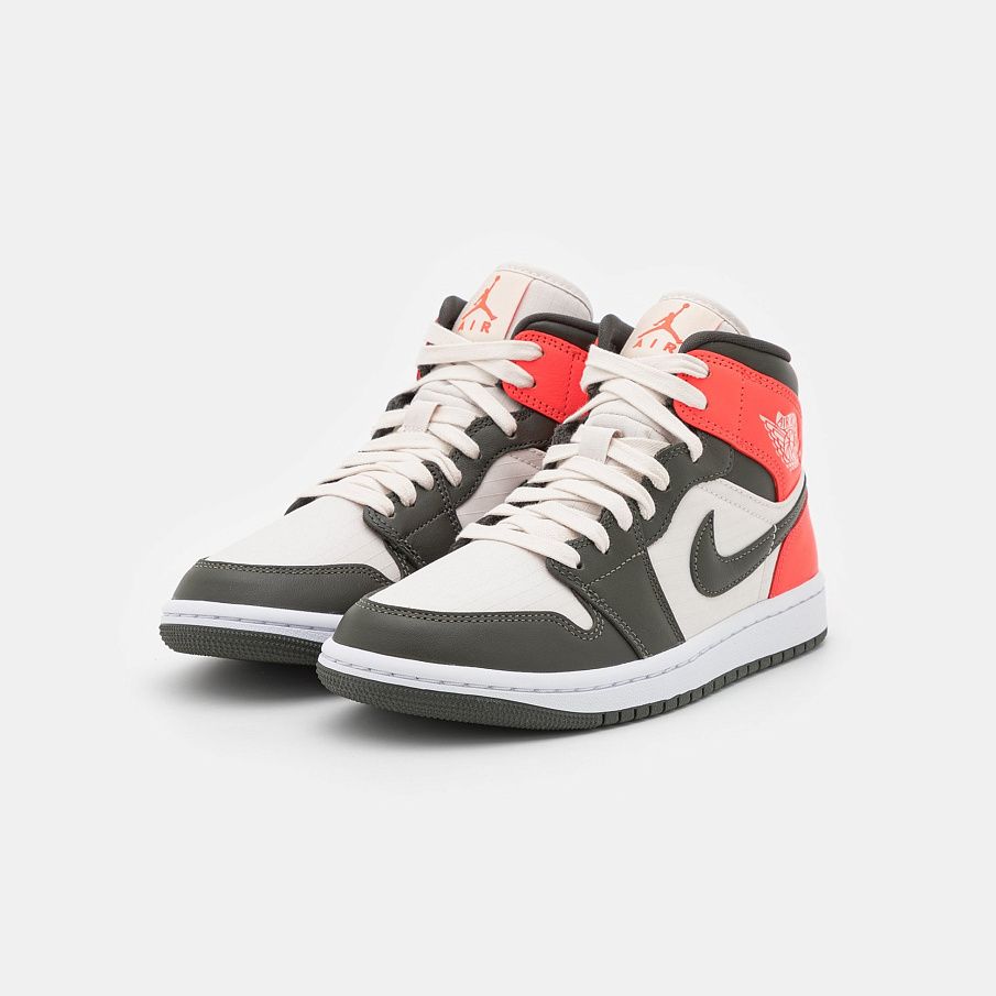 Фото № 5 с приближением к товару «‎Jordan Air 1 SE »