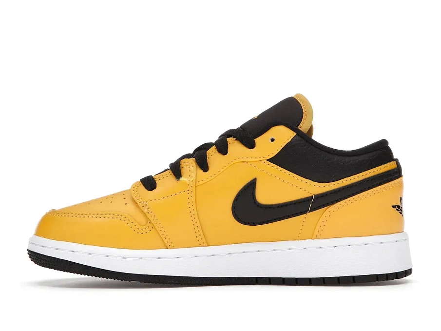 Фото № 3 с приближением к товару «‎Jordan 1 Low University Gold Black »