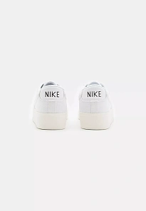 Фото № 3 с приближением к товару «‎BLAZER LOW PLATFORM »