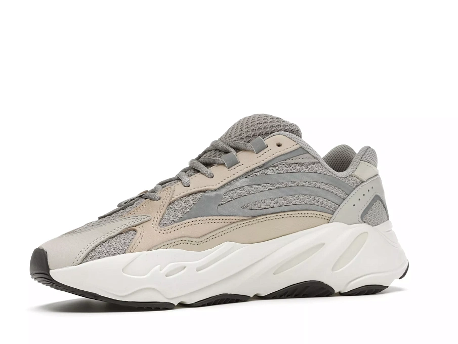 Фото № 4 с приближением к товару «‎adidas Yeezy Boost 700 V2 Cream»