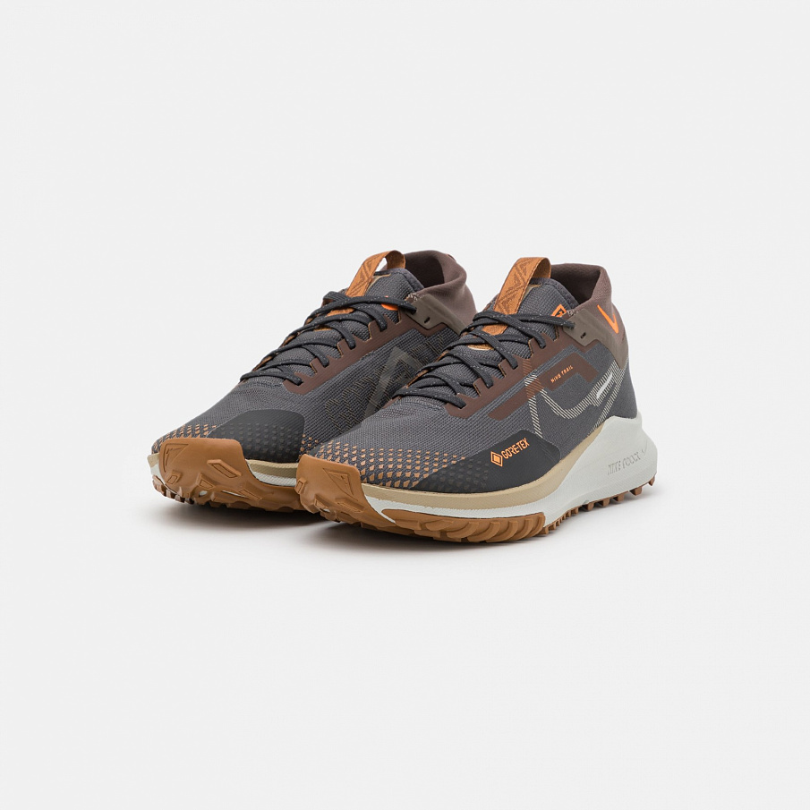 Фото № 2 с приближением к товару «‎Nike React Peg Trail 4 Gtx»