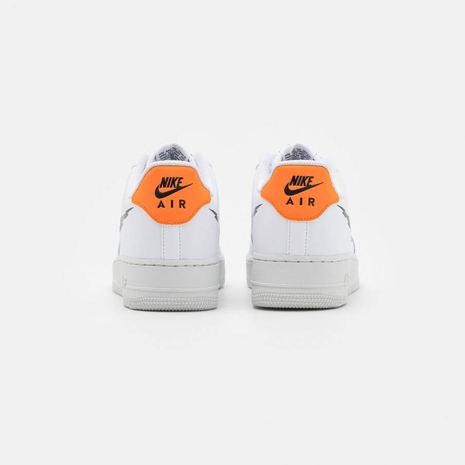 Фото № 3 с приближением к товару «‎Nike Air Force 1 07 »