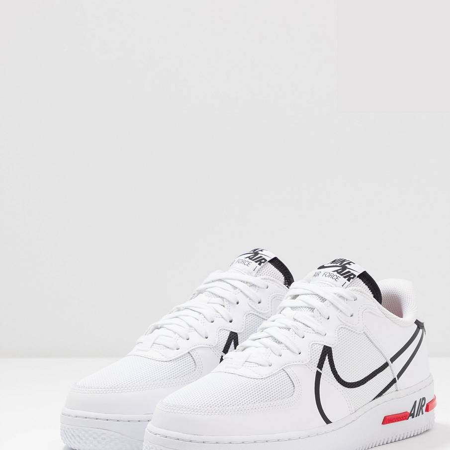 Фото № 3 с приближением к товару «‎Nike Air Force 1 React »