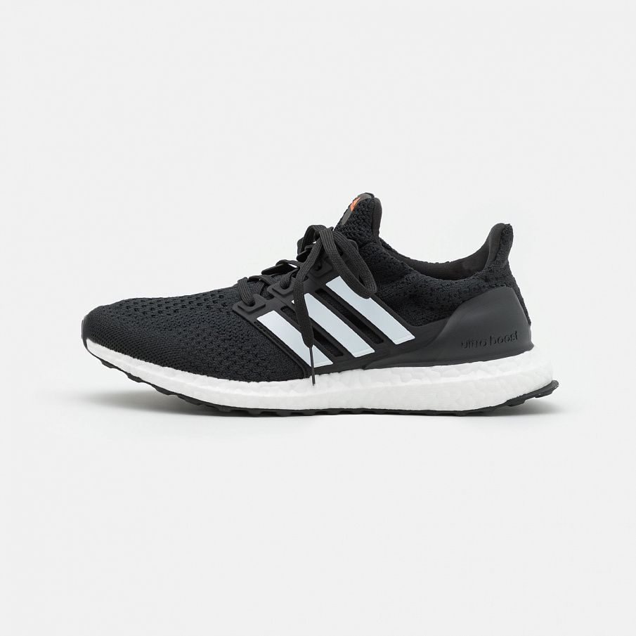 Фото № 1 с приближением к товару «‎Adidas Ultraboost 5.0 Dna »