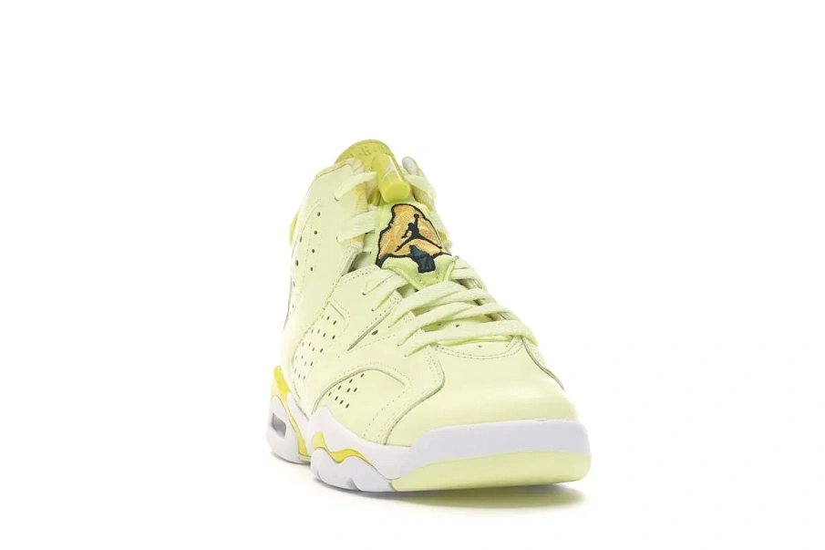 Фото № 4 с приближением к товару «‎Jordan 6 Retro Dynamic Yellow Floral »