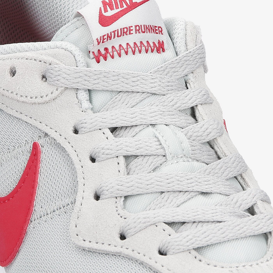 Фото № 5 с приближением к товару «‎Nike Venture»