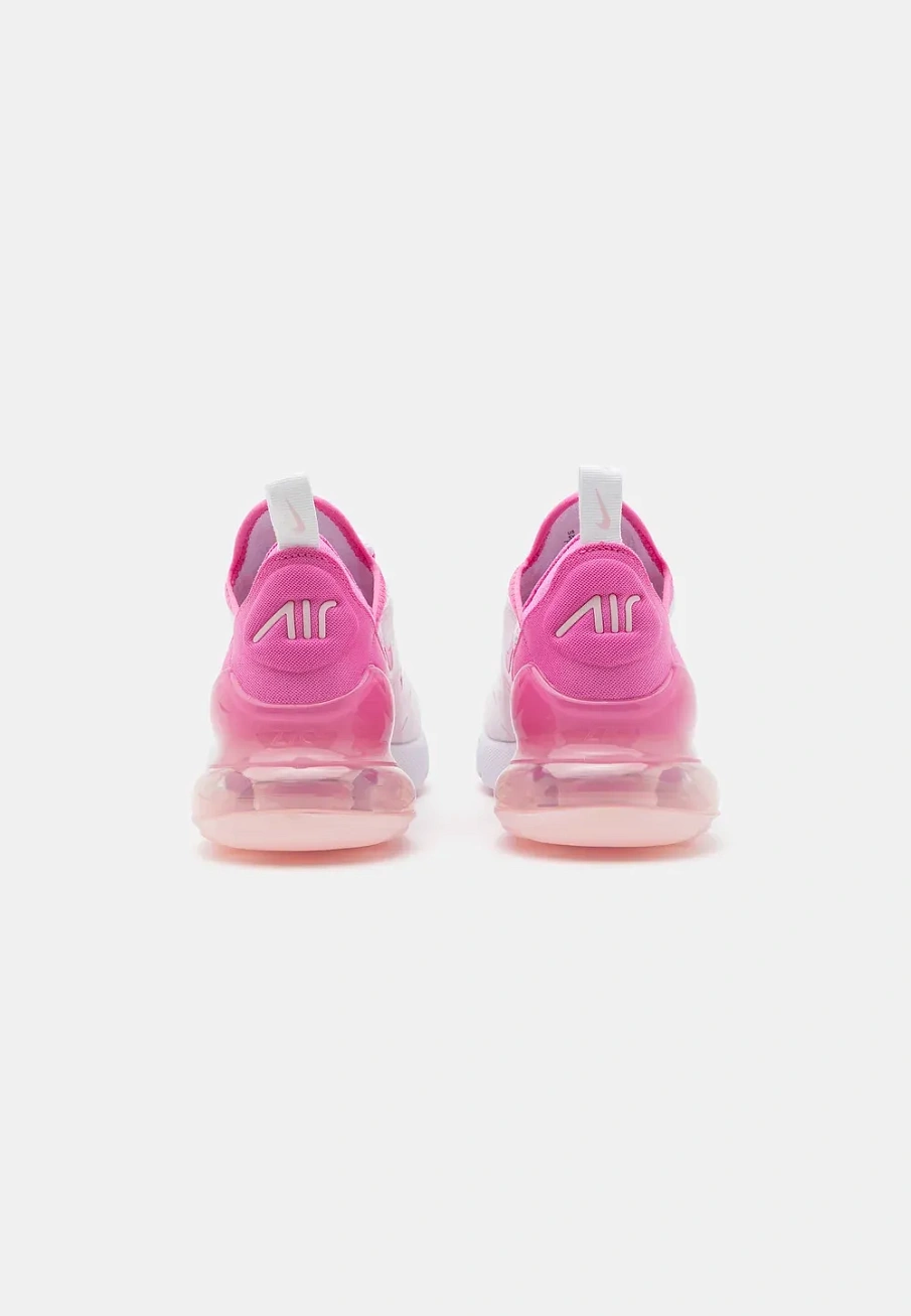 Фото № 3 с приближением к товару «‎AIR MAX 270»