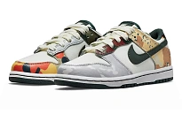 Фото № 1 с приближением к товару «‎Nike Dunk Low»
