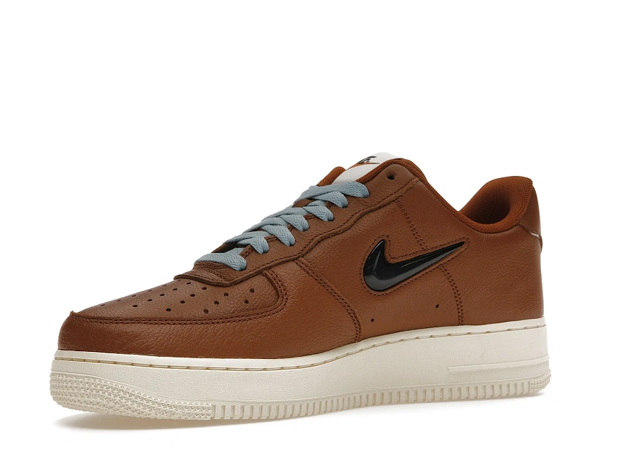 Фото № 4 с приближением к товару «‎Nike Air Force 1 Low 07 Premium Vintage Pecan»