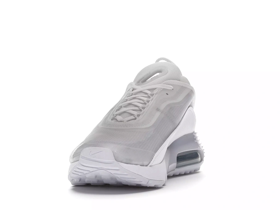 Фото № 6 с приближением к товару «‎Nike Air Max 2090 Triple White»