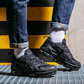 Nike Air Vapormax Evo (CT2868-003) - 2