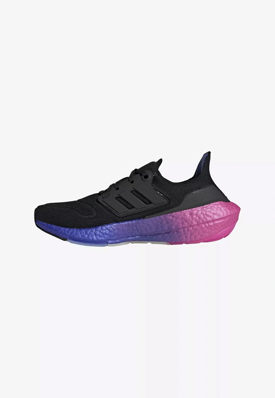 Фото № 1 с приближением к товару «‎ULTRABOOST 22 »