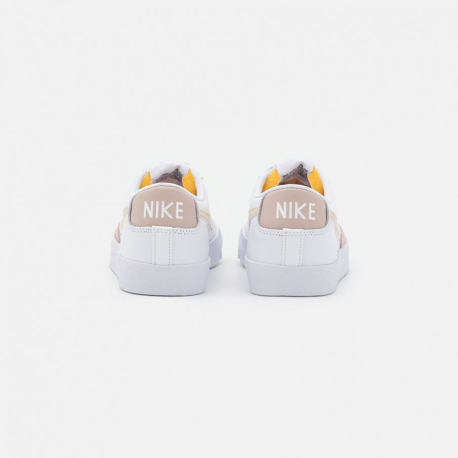 Фото № 3 с приближением к товару «‎Nike Blazer ’77 »