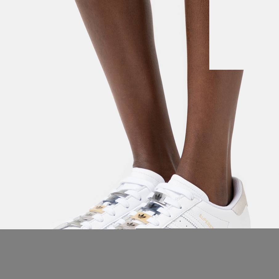 Фото № 2 с приближением к товару «‎Adidas Superstar »