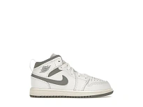 Фото № 1 с приближением к товару «‎Jordan 1 Mid»