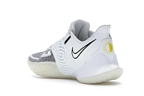 Фото № 6 с приближением к товару «‎Nike Kyrie Low 3 White Black Glow»