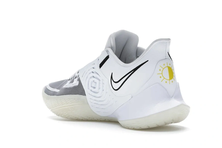 Фото № 6 с приближением к товару «‎Nike Kyrie Low 3 White Black Glow»