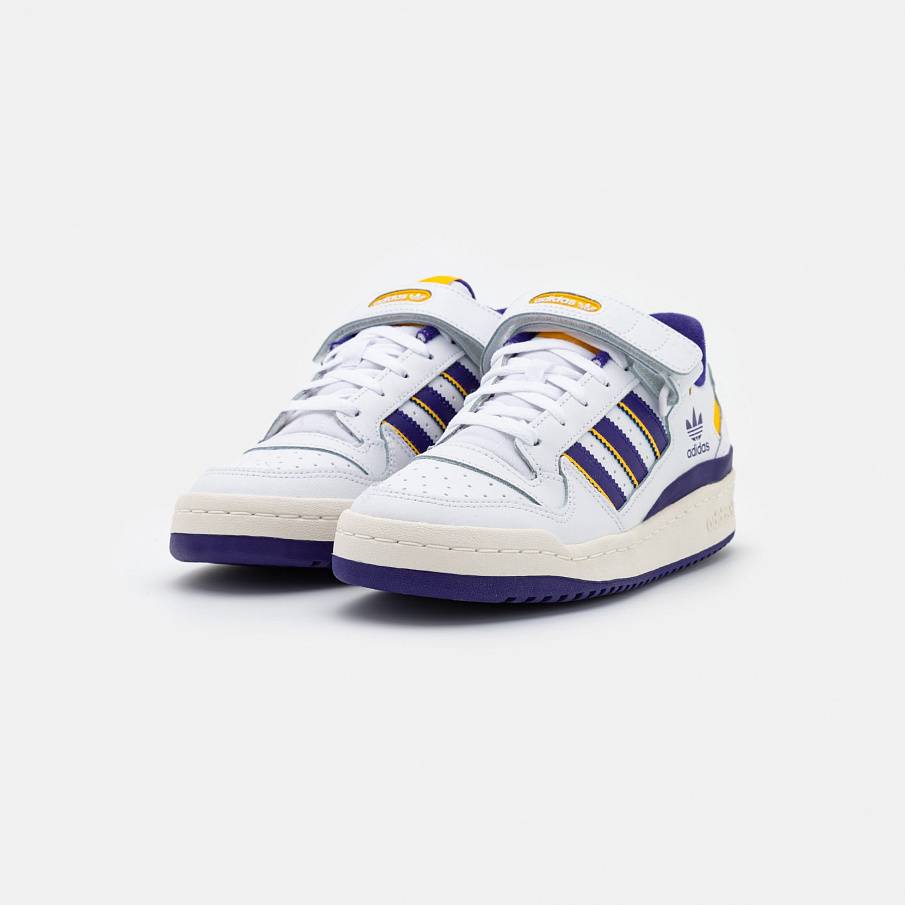 Фото № 2 с приближением к товару «‎Adidas Forum »