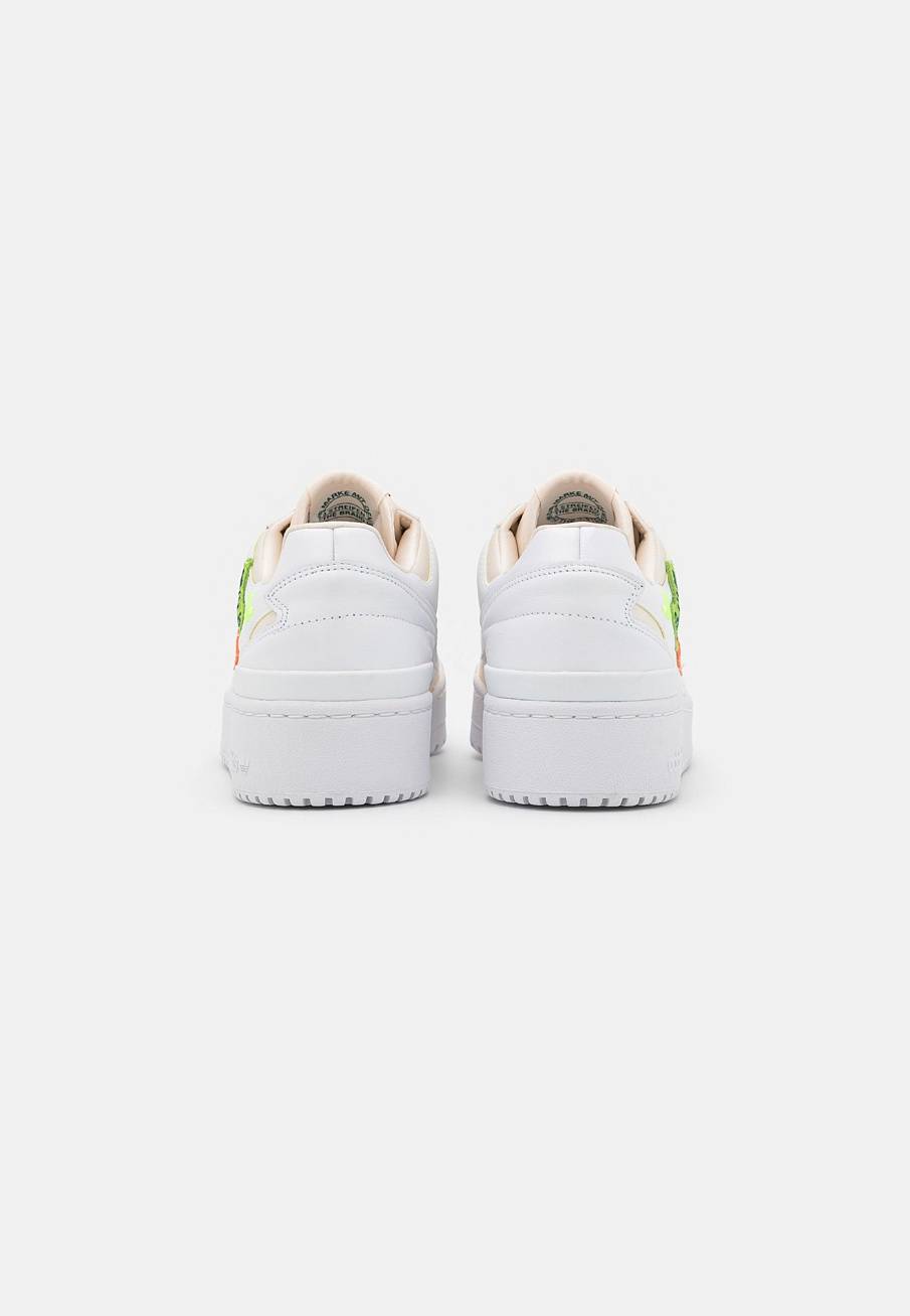 Фото № 5 с приближением к товару «‎Adidas Forum Bold »