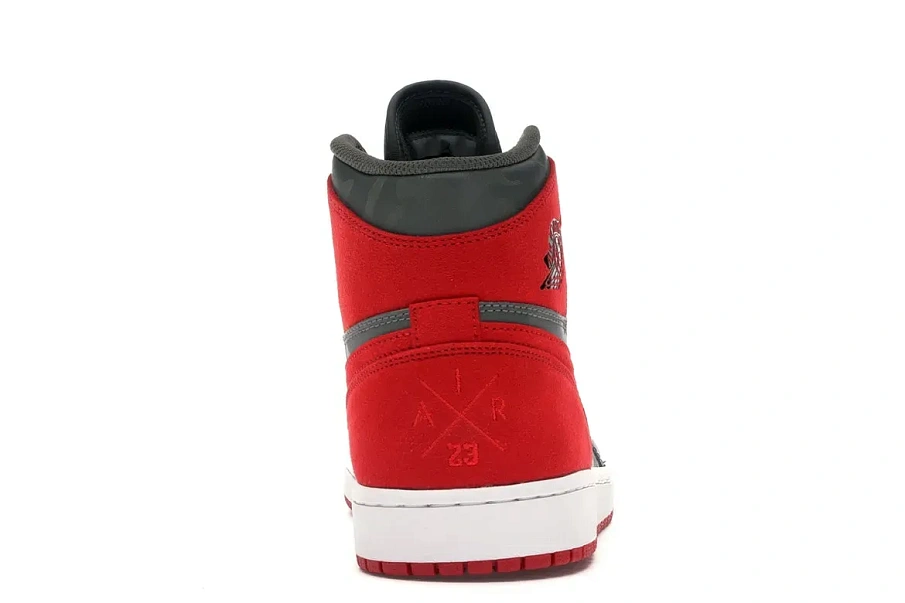 Фото № 4 с приближением к товару «‎Jordan 1 Retro High Camo 3M Bred»