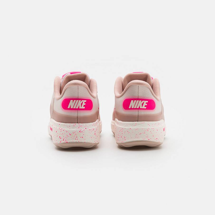 Фото № 3 с приближением к товару «‎Nike React Ace Tour»