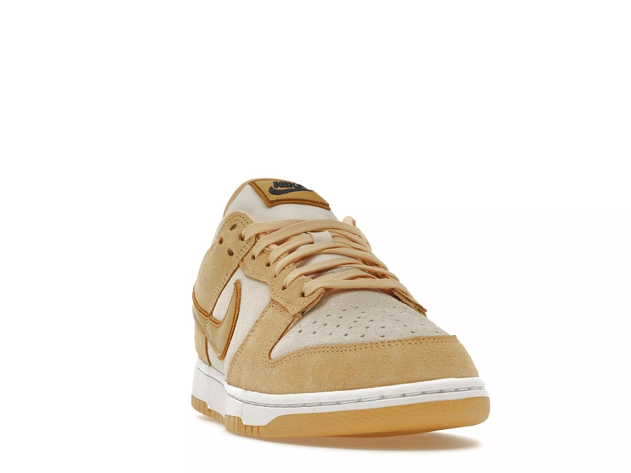 Фото № 4 с приближением к товару «‎Nike Dunk Low Celestial Gold Suede »
