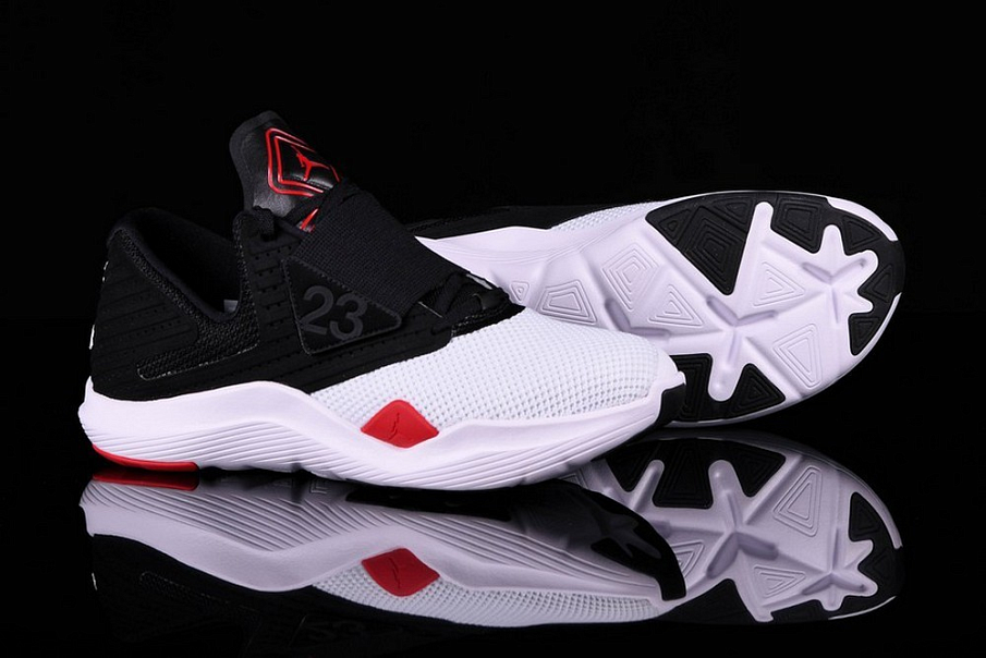 Фото № 2 с приближением к товару «‎Nike Air Jordan Relentless »