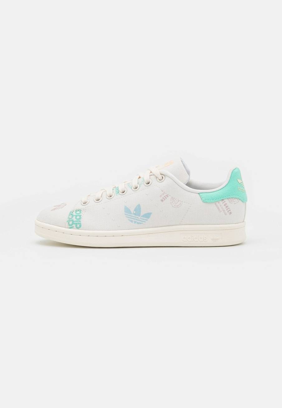 Фото № 1 с приближением к товару «‎Adidas Stan Smith »