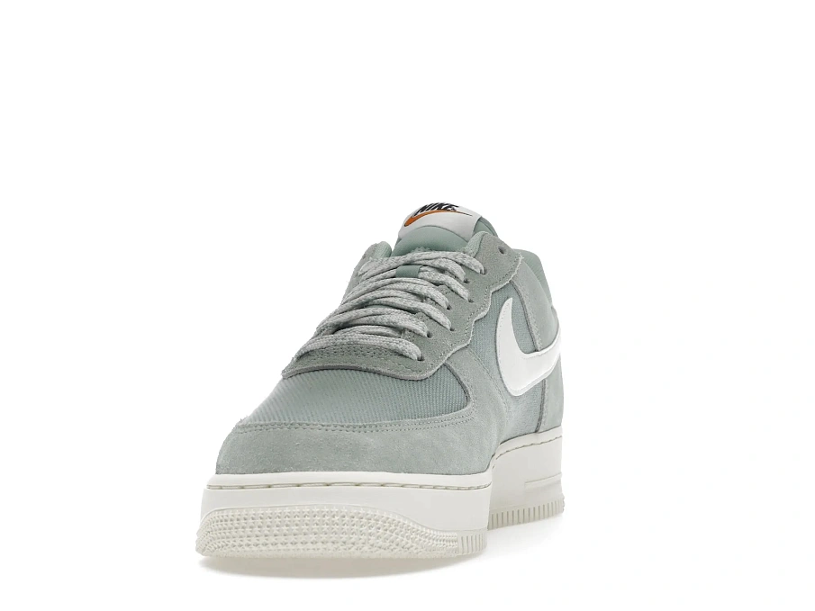 Фото № 4 с приближением к товару «‎Nike Air Force 1 Low 07 LV8 Certified Fresh Enamel Green»