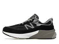 Фото № 3 с приближением к товару «‎New Balance 990v6»