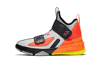 Фото № 1 с приближением к товару «‎Nike Lebron Soldier XIII Flyease Ps Little Kids»