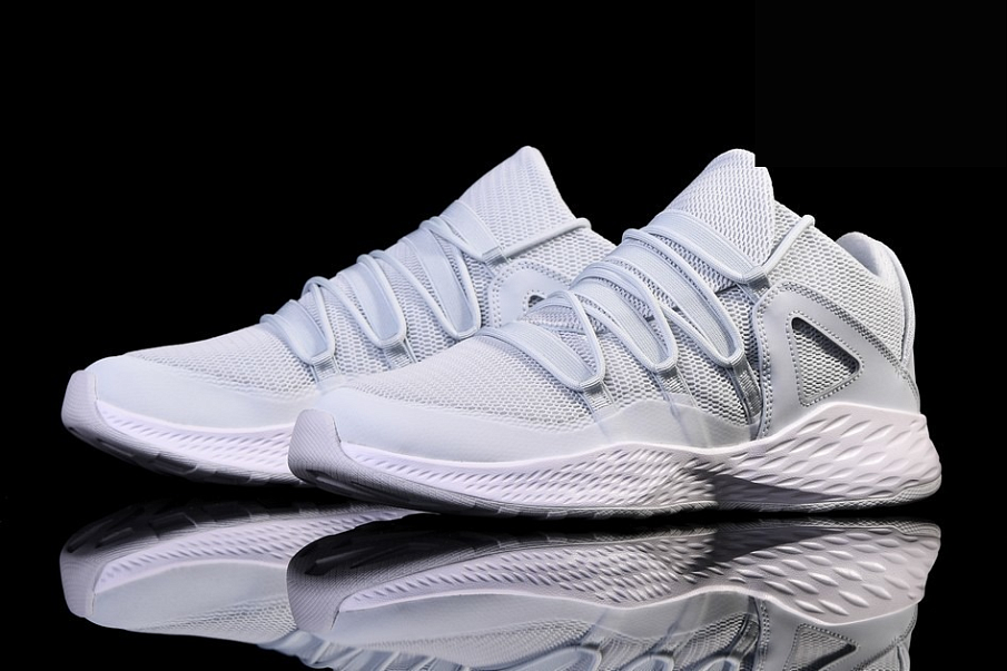 Фото № 4 с приближением к товару «‎Nike Air Jordan Formula 23 Pure Platinum »