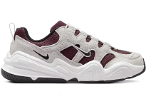 Фото № 1 с приближением к товару «‎Nike Tech Hera»